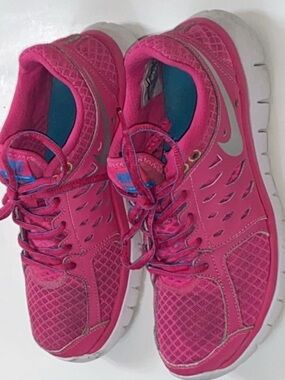 NIKE FLEX 2013 RUN WOMEN TENNIS SHOES SIZE 6